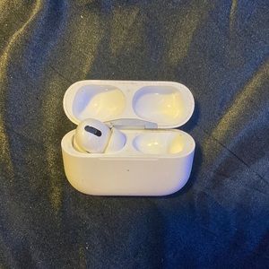air pod pros (only left)